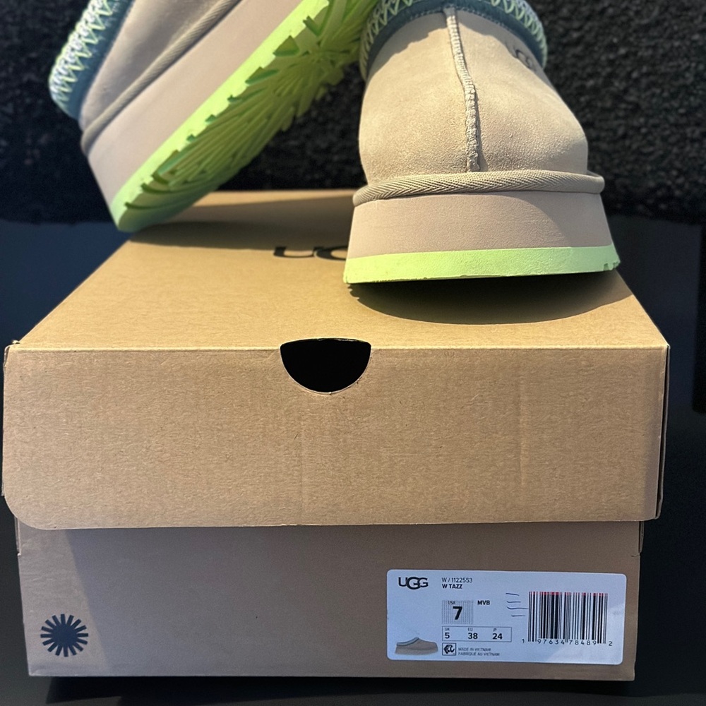 NIB - UGG Tazz Slipper Mustard Seed Neon Green Size 7 - Picture 13 of 13